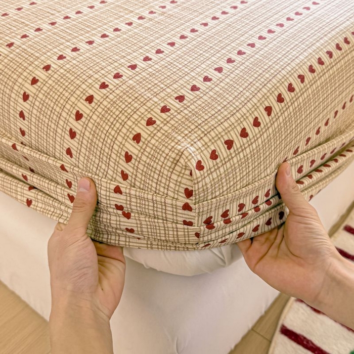 91家纺网 家纺一手货源 找家纺 温眠家纺 2025春夏新款云感棉双层纱床笠单床笠枕套三件套 相思红豆