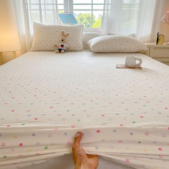 91家纺网 家纺一手货源 找家纺 温眠家纺 2025春夏新款云感棉双层纱床笠单床笠枕套三件套 浪漫邂逅