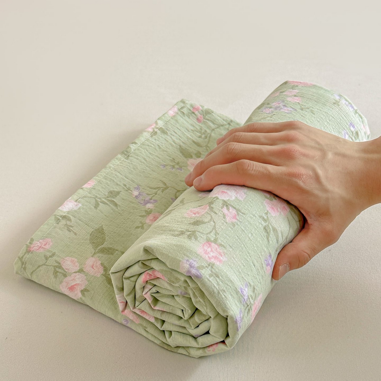 91家纺网 家纺一手货源 找家纺 温眠家纺 2025春夏新款云感棉双层纱床笠单床笠枕套三件套 木槿绿