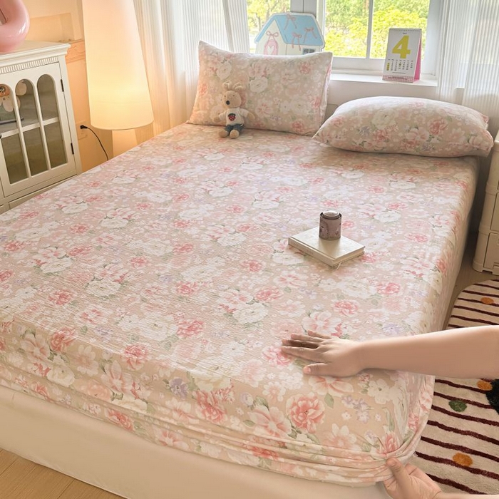 91家纺网 家纺一手货源 找家纺 温眠家纺 2025春夏新款云感棉双层纱床笠单床笠枕套三件套 国色芳华