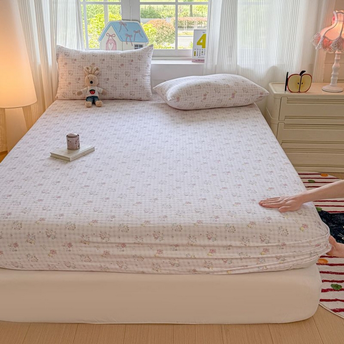 91家纺网 家纺一手货源 找家纺 温眠家纺 2025春夏新款云感棉双层纱床笠单床笠枕套三件套 花漾甜心