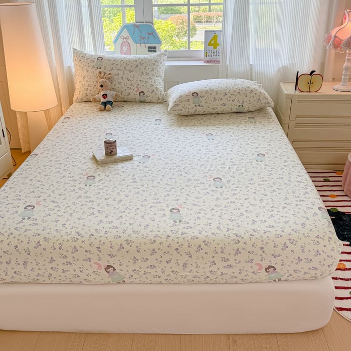 91家纺网 家纺一手货源 找家纺 温眠家纺 2025春夏新款云感棉双层纱床笠单床笠枕套三件套 思念女孩