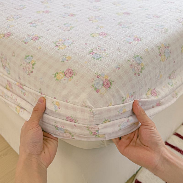 91家纺网 家纺一手货源 找家纺 温眠家纺 2025春夏新款云感棉双层纱床笠单床笠枕套三件套 花漾甜心