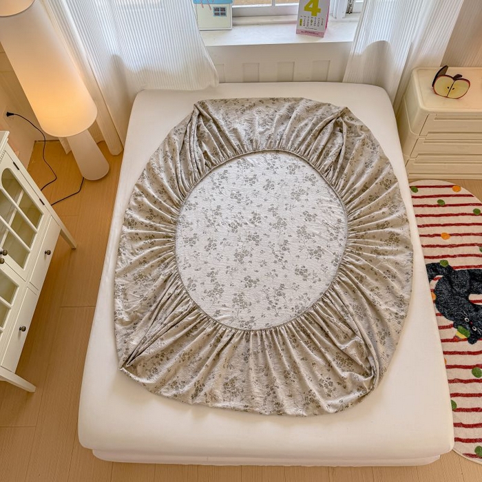 91家纺网 家纺一手货源 找家纺 温眠家纺 2025春夏新款云感棉双层纱床笠单床笠枕套三件套 秋风萧瑟