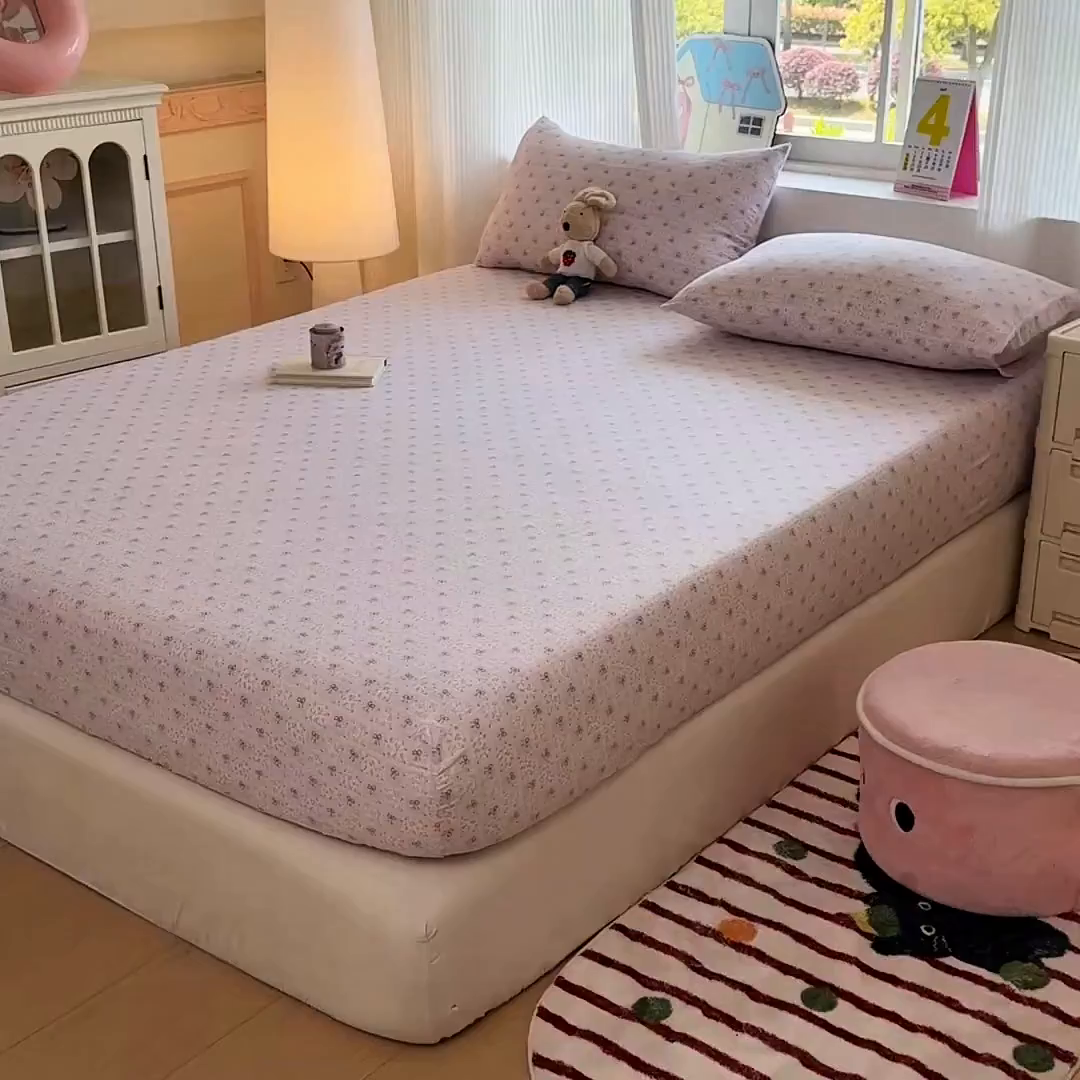 91家纺网 家纺一手货源 找家纺 温眠家纺 2025春夏新款云感棉双层纱床笠单床笠枕套三件套 琉璃瓦梦