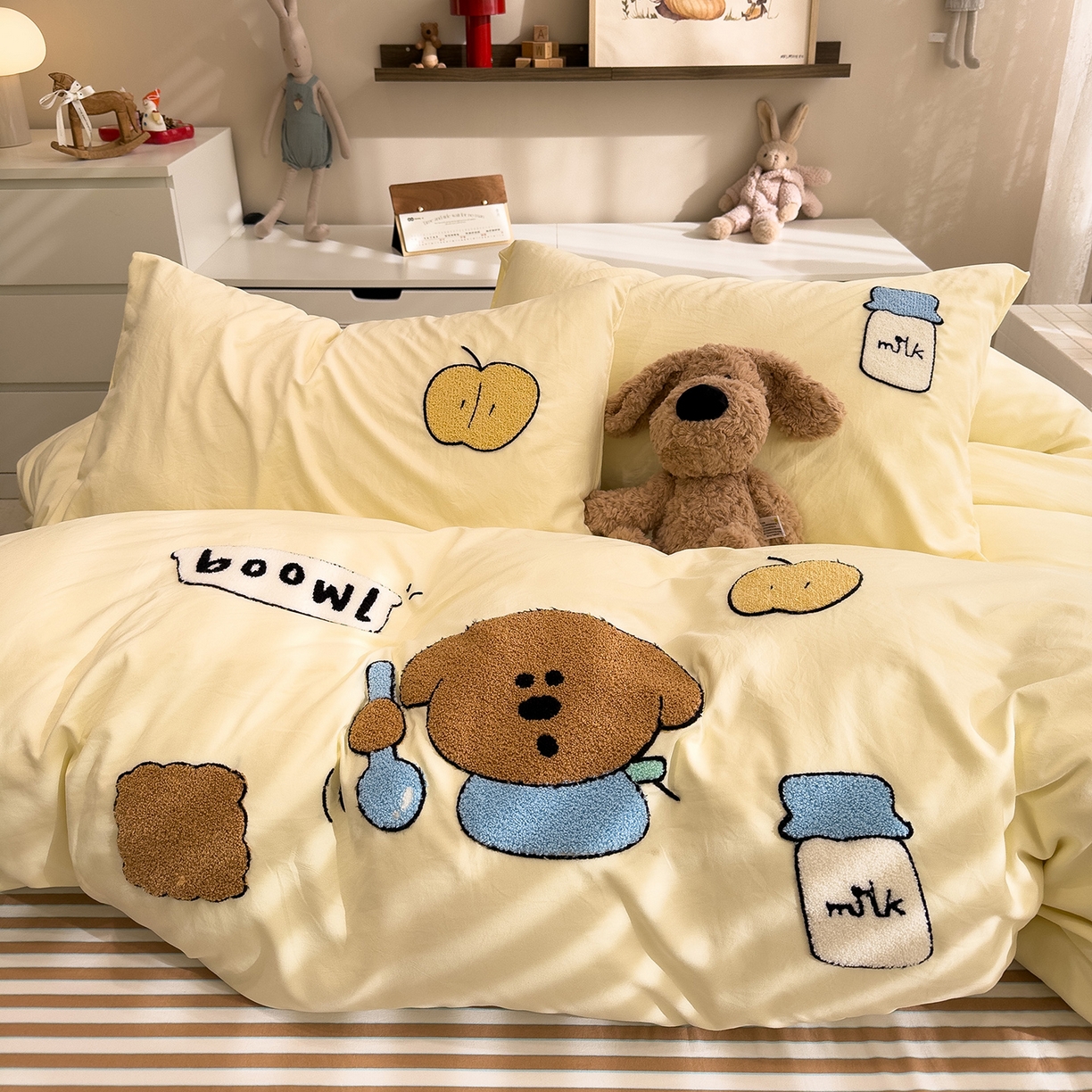 91家纺网 家纺一手货源 找家纺 曼谷家纺 2026新款卡通水洗棉毛巾绣四件套被套 苹果牛奶-芝士咖条