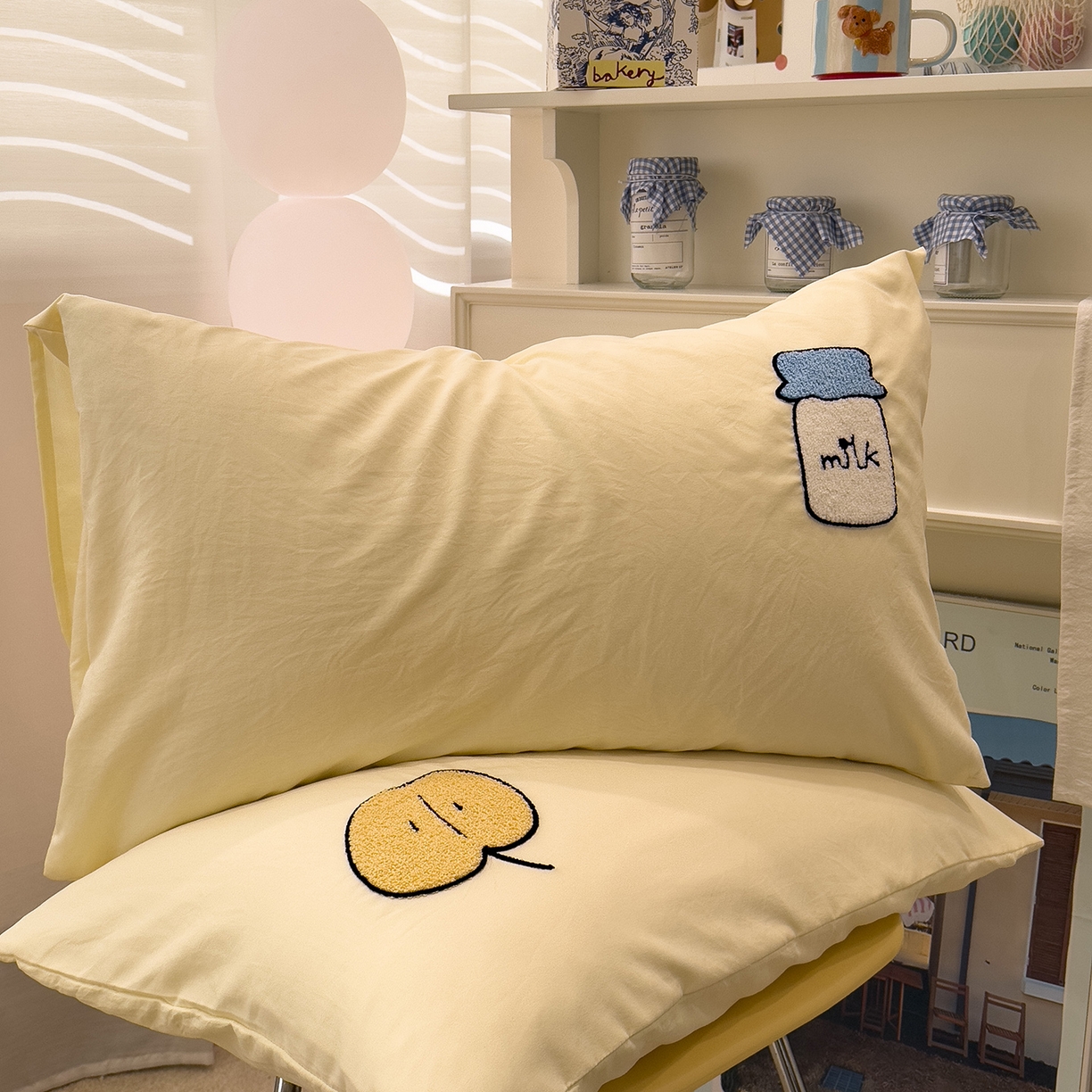 91家纺网 家纺一手货源 找家纺 曼谷家纺 2026新款卡通水洗棉毛巾绣四件套被套 苹果牛奶-芝士咖条