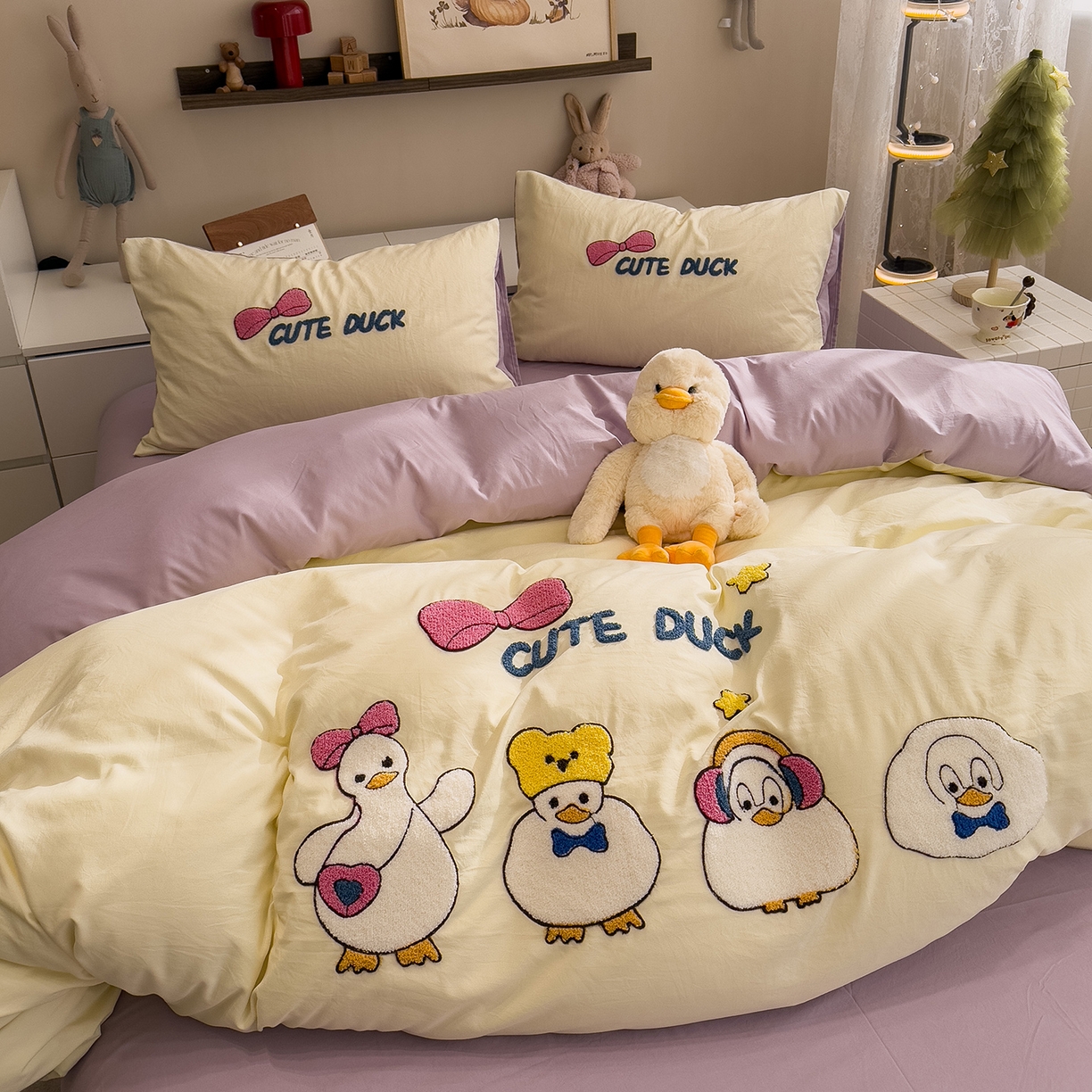 曼谷家纺 2026新款卡通水洗棉毛巾绣四件套被套 达达鸭-芝士紫