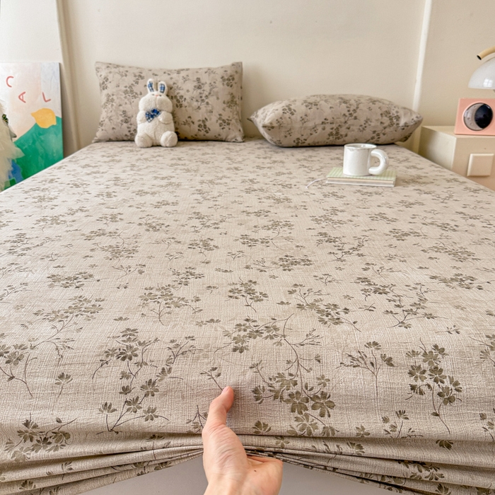 91家纺网 家纺一手货源 找家纺 温眠家纺 2025春夏新款云感棉双层纱床笠单床笠枕套三件套场景二 秋风萧瑟