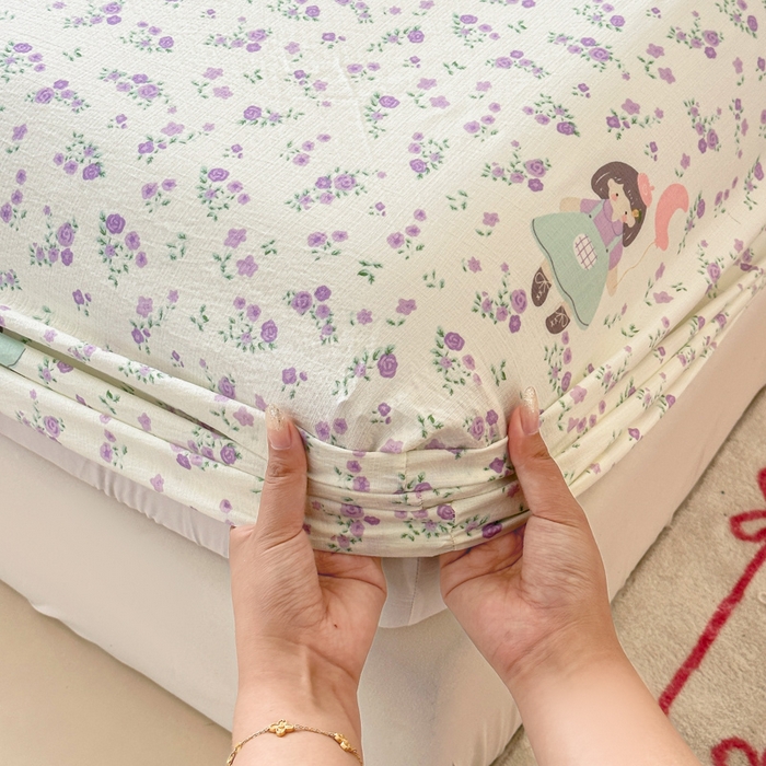 91家纺网 家纺一手货源 找家纺 温眠家纺 2025春夏新款云感棉双层纱床笠单床笠枕套三件套场景二 思念女孩