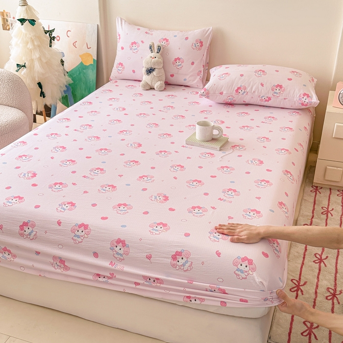 91家纺网 家纺一手货源 找家纺 温眠家纺 2025春夏新款云感棉双层纱床笠单床笠枕套三件套场景二 莓乐蒂