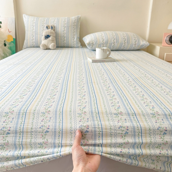 91家纺网 家纺一手货源 找家纺 温眠家纺 2025春夏新款云感棉双层纱床笠单床笠枕套三件套场景二 洛克庄园