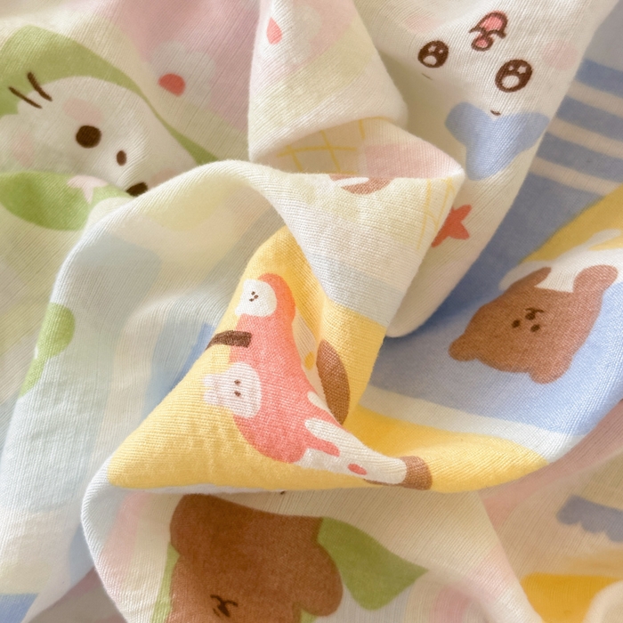 91家纺网 家纺一手货源 找家纺 温眠家纺 2025春夏新款云感棉双层纱床笠单床笠枕套三件套场景二 春日花花