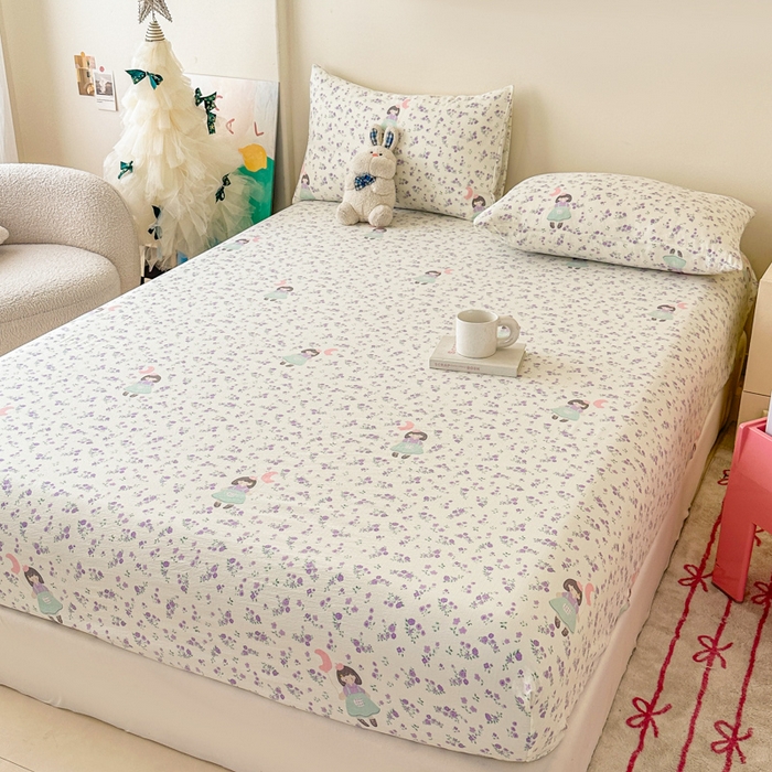 91家纺网 家纺一手货源 找家纺 温眠家纺 2025春夏新款云感棉双层纱床笠单床笠枕套三件套场景二 思念女孩