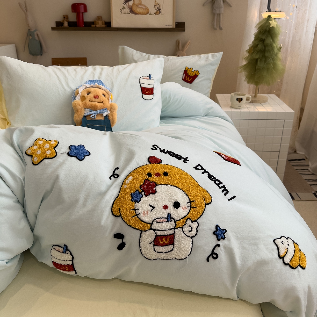91家纺网 家纺一手货源 找家纺 曼谷家纺 2026新款卡通水洗棉毛巾绣四件套被套 可乐薯条-薄荷芝士