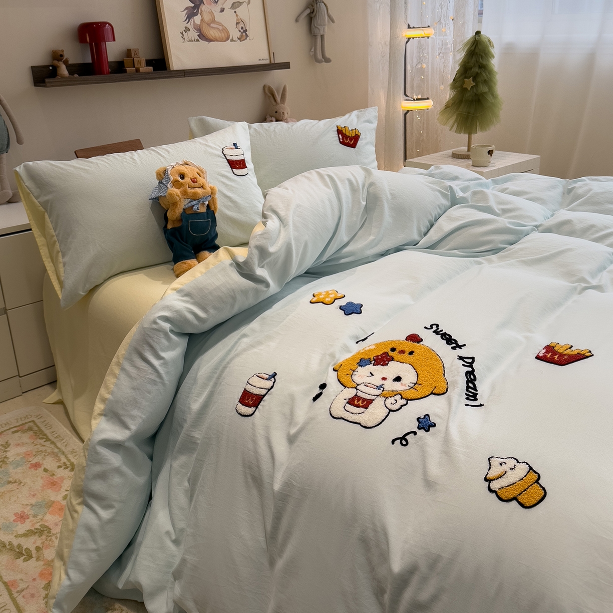 91家纺网 家纺一手货源 找家纺 曼谷家纺 2026新款卡通水洗棉毛巾绣四件套被套 可乐薯条-薄荷芝士