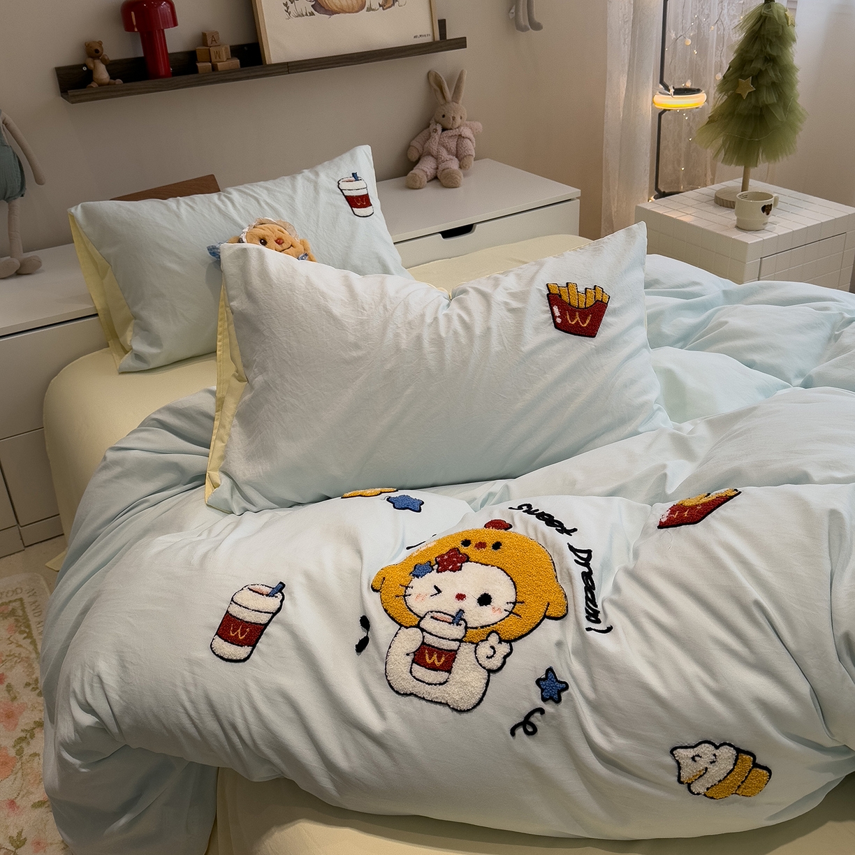 91家纺网 家纺一手货源 找家纺 曼谷家纺 2026新款卡通水洗棉毛巾绣四件套被套 可乐薯条-薄荷芝士