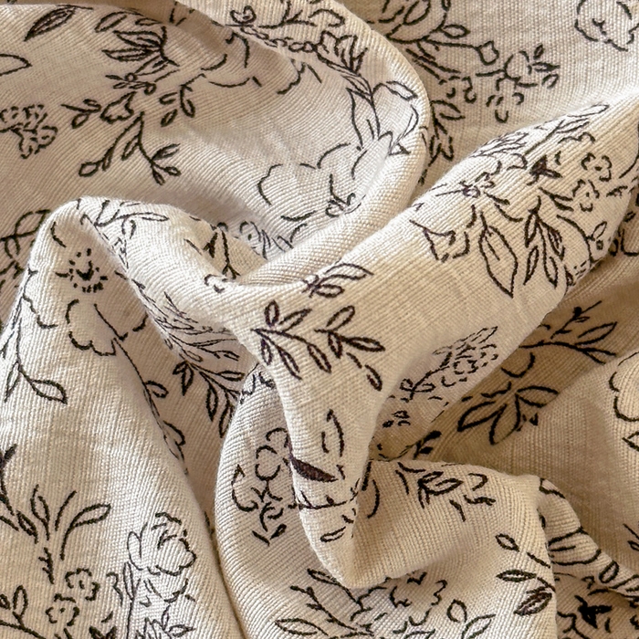 91家纺网 家纺一手货源 找家纺 温眠家纺 2025春夏新款云感棉双层纱床笠单床笠枕套三件套场景二 兔与晚风