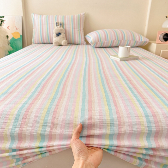 91家纺网 家纺一手货源 找家纺 温眠家纺 2025春夏新款云感棉双层纱床笠单床笠枕套三件套场景二 遇见彩虹