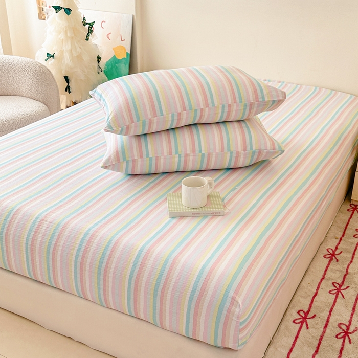 91家纺网 家纺一手货源 找家纺 温眠家纺 2025春夏新款云感棉双层纱床笠单床笠枕套三件套场景二 遇见彩虹