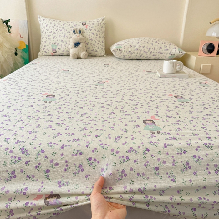 91家纺网 家纺一手货源 找家纺 温眠家纺 2025春夏新款云感棉双层纱床笠单床笠枕套三件套场景二 思念女孩