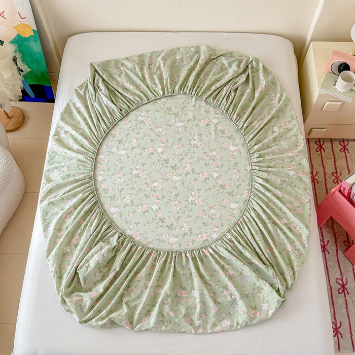 91家纺网 家纺一手货源 找家纺 温眠家纺 2025春夏新款云感棉双层纱床笠单床笠枕套三件套场景二 木槿绿