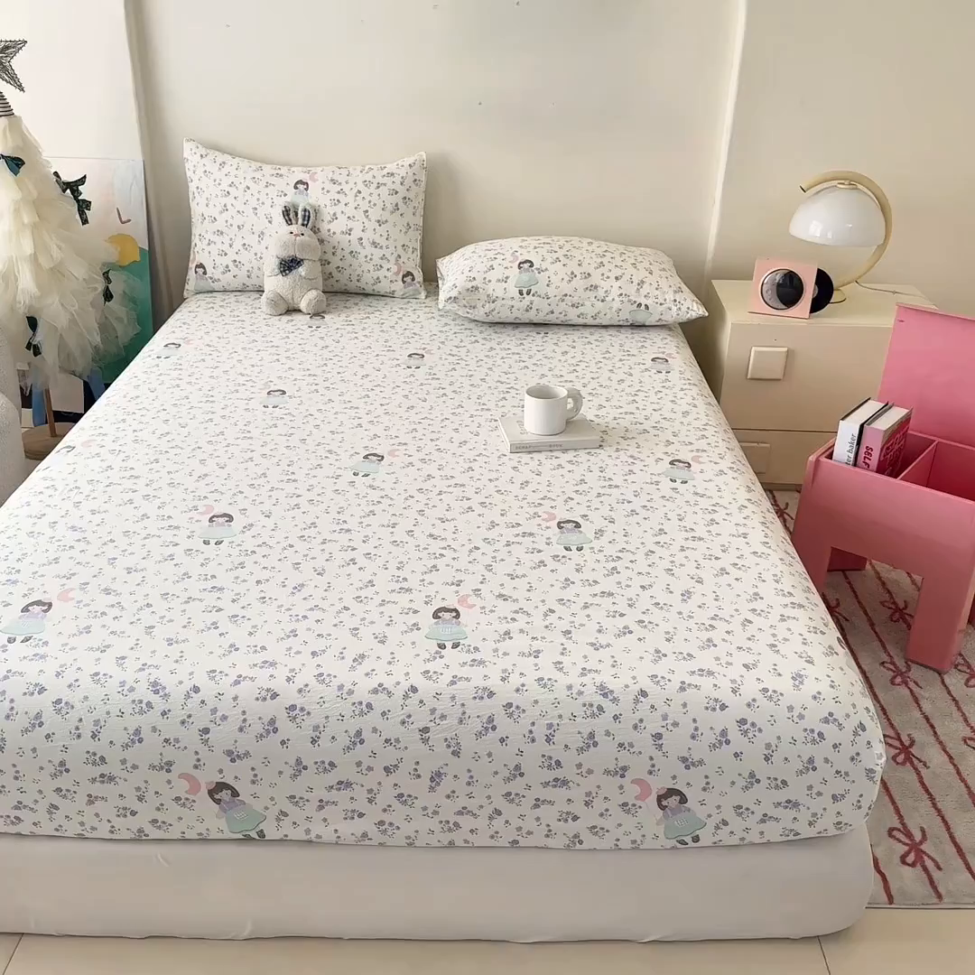 91家纺网 家纺一手货源 找家纺 温眠家纺 2025春夏新款云感棉双层纱床笠单床笠枕套三件套场景二 思念女孩