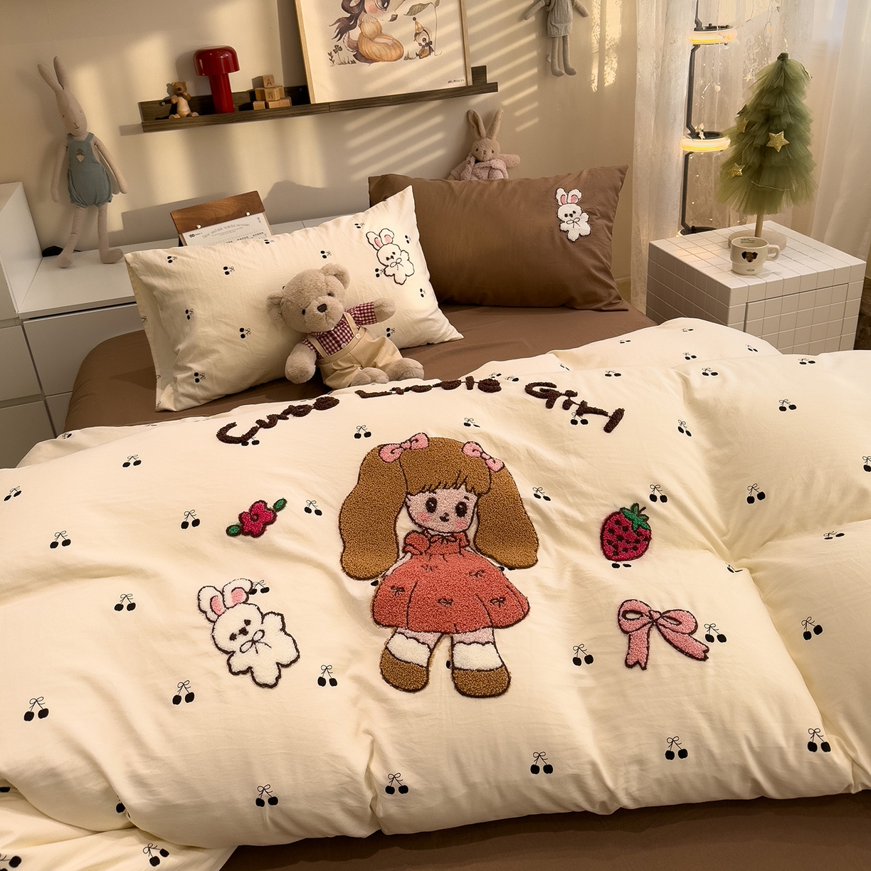 91家纺网 家纺一手货源 找家纺 曼谷家纺 2026新款卡通水洗棉毛巾绣四件套被套 小女孩