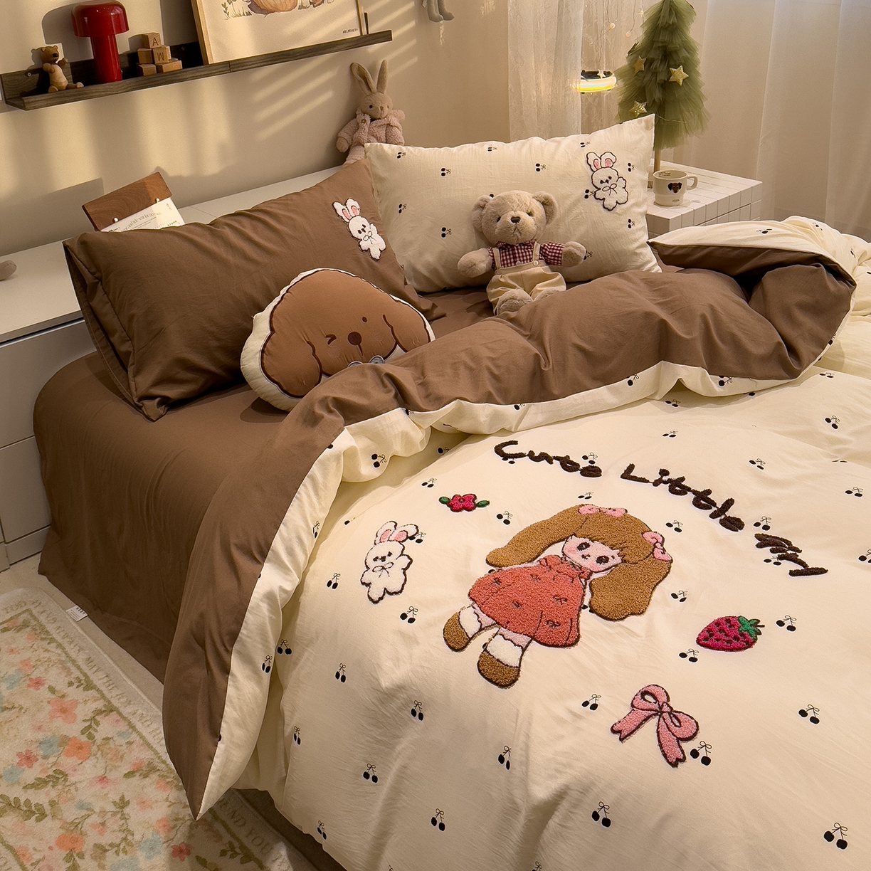 91家纺网 家纺一手货源 找家纺 曼谷家纺 2026新款卡通水洗棉毛巾绣四件套被套 小女孩