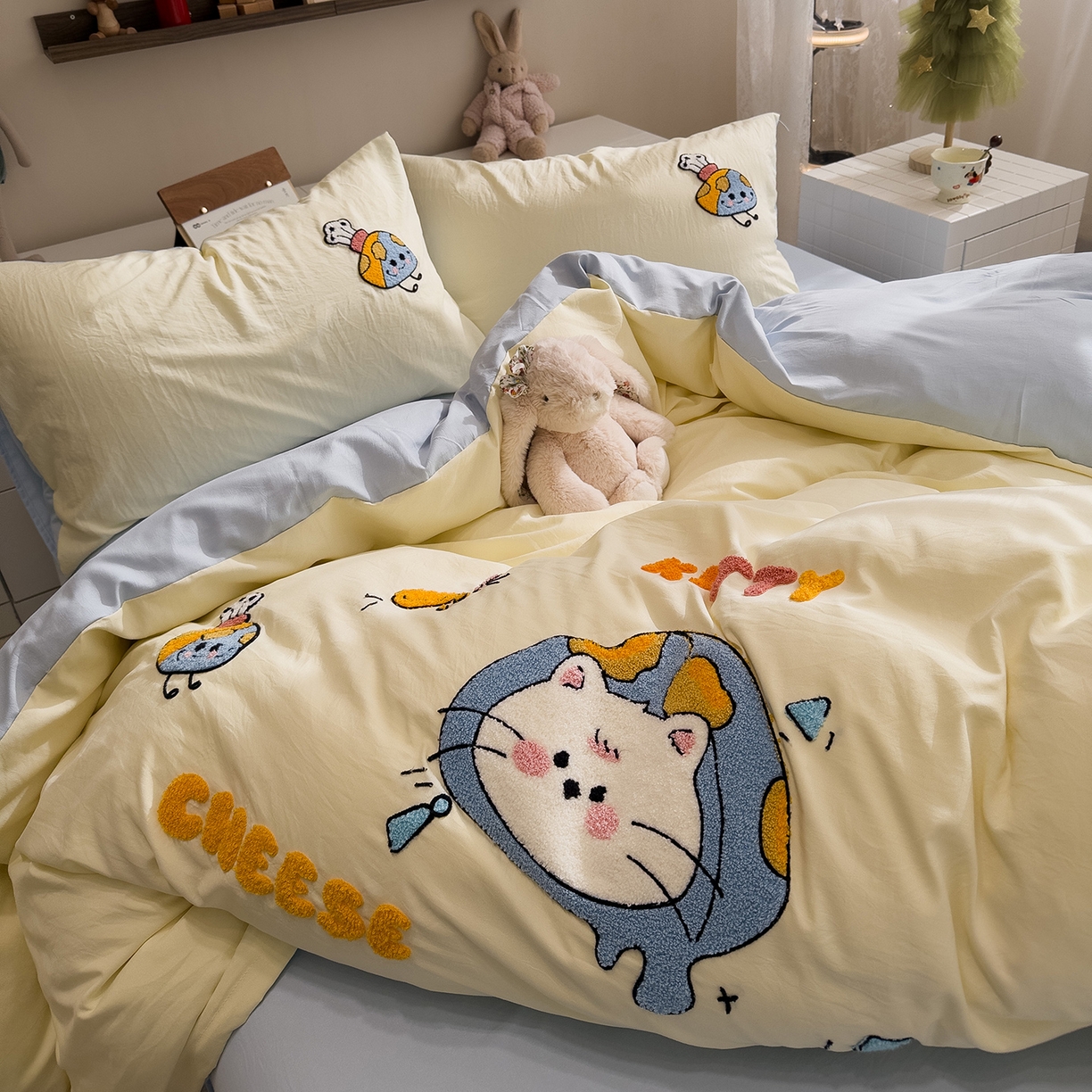 91家纺网 家纺一手货源 找家纺 曼谷家纺 2026新款卡通水洗棉毛巾绣四件套被套 芝士喵喵