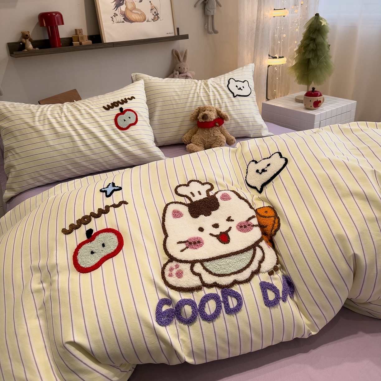 91家纺网 家纺一手货源 找家纺 曼谷家纺 2026新款卡通水洗棉毛巾绣四件套被套 小鱼喵喵酱-紫条