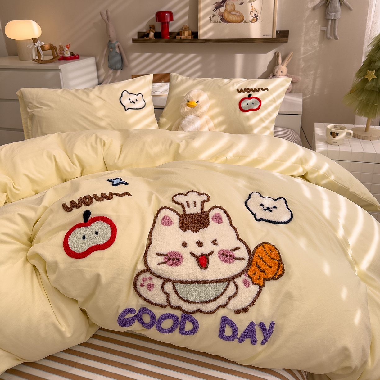 91家纺网 家纺一手货源 找家纺 曼谷家纺 2026新款卡通水洗棉毛巾绣四件套被套 小鱼喵喵酱-芝士咖条
