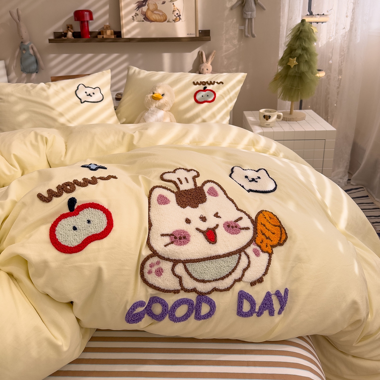91家纺网 家纺一手货源 找家纺 曼谷家纺 2026新款卡通水洗棉毛巾绣四件套被套 小鱼喵喵酱-芝士咖条