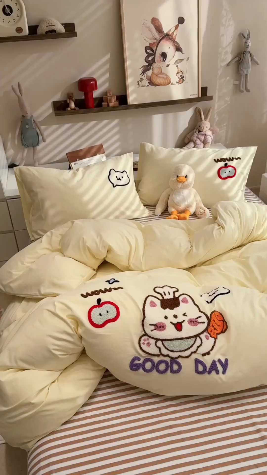 91家纺网 家纺一手货源 找家纺 曼谷家纺 2026新款卡通水洗棉毛巾绣四件套被套 小鱼喵喵酱-芝士咖条