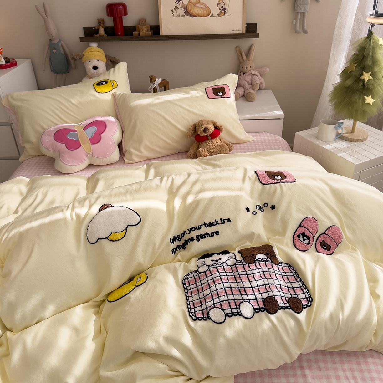 91家纺网 家纺一手货源 找家纺 曼谷家纺 2026新款卡通水洗棉毛巾绣四件套被套 韩系小窝