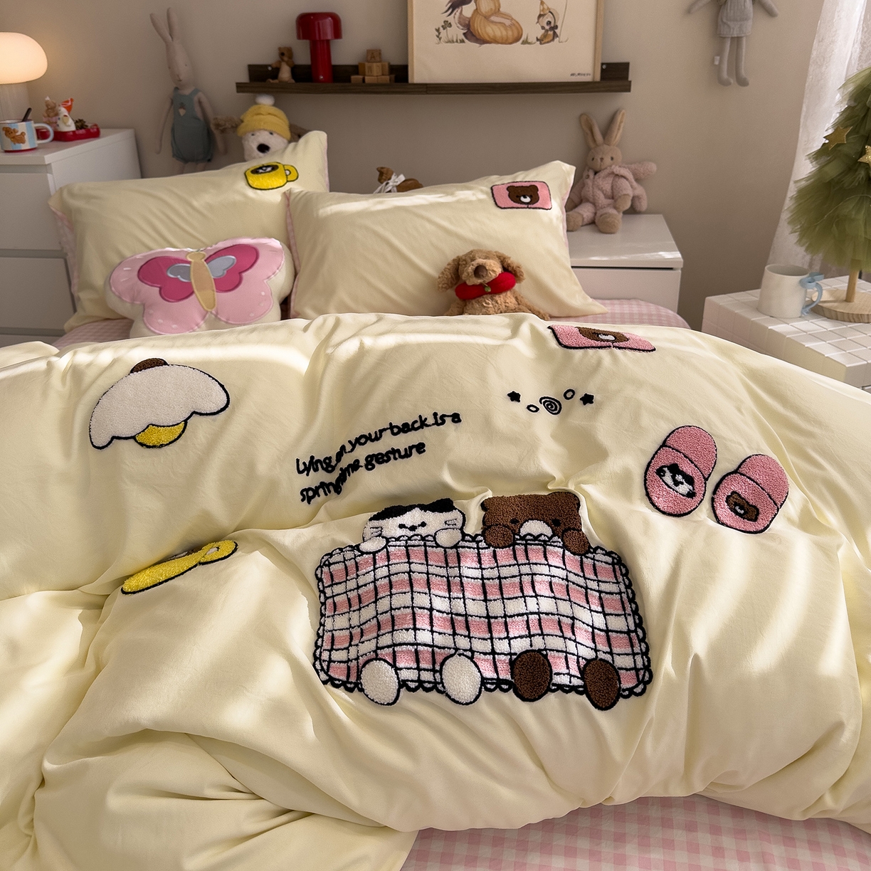 91家纺网 家纺一手货源 找家纺 曼谷家纺 2026新款卡通水洗棉毛巾绣四件套被套 韩系小窝