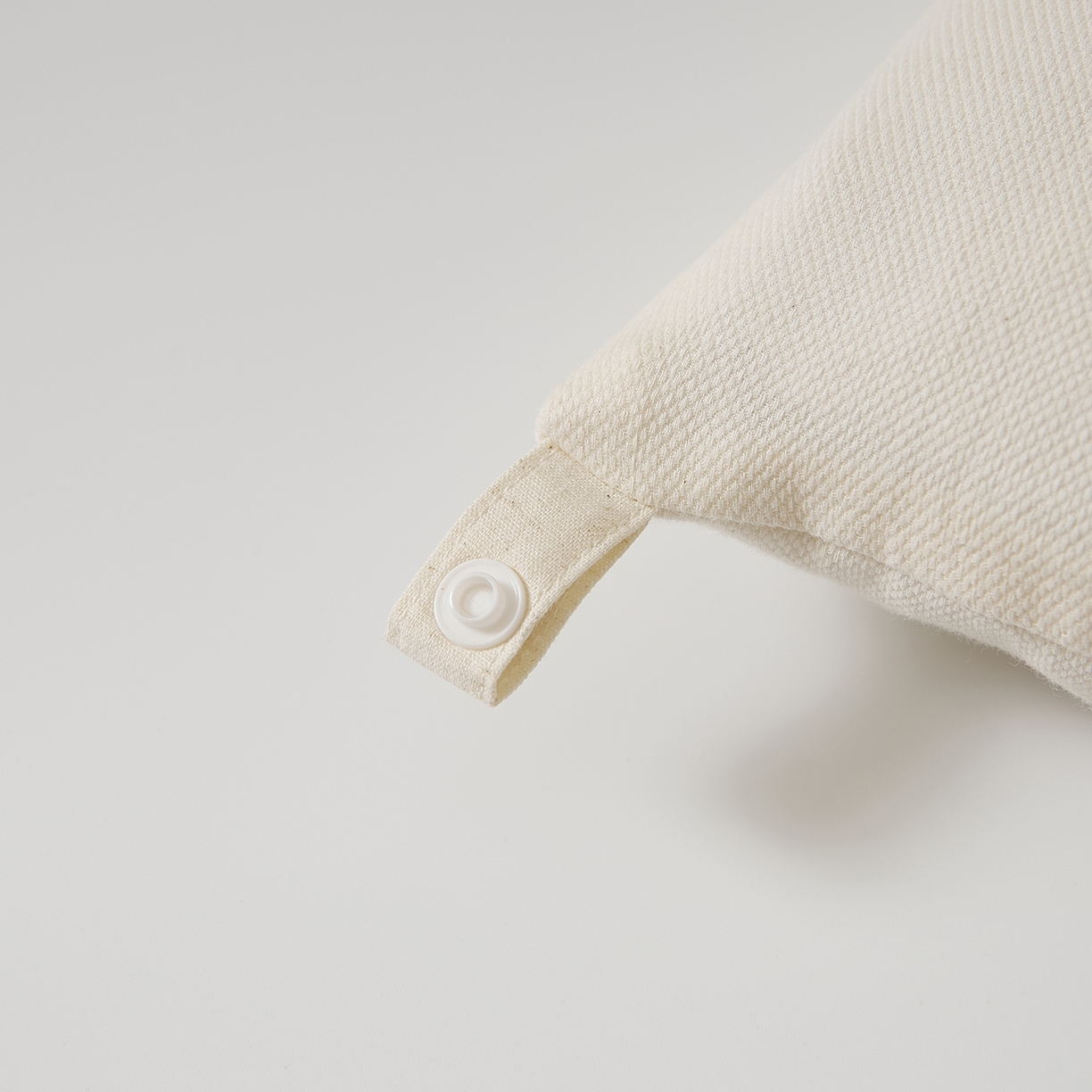 91家纺网 家纺一手货源 找家纺 境月枕芯坊 2026新款可拆洗棉麻黑苦荞枕枕头枕芯 可拆洗棉麻黑苦荞枕-小号