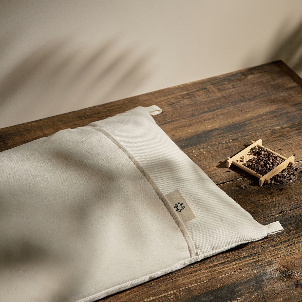 91家纺网 家纺一手货源 找家纺 境月枕芯坊 2026新款可拆洗棉麻黑苦荞枕枕头枕芯 可拆洗棉麻黑苦荞枕-小号