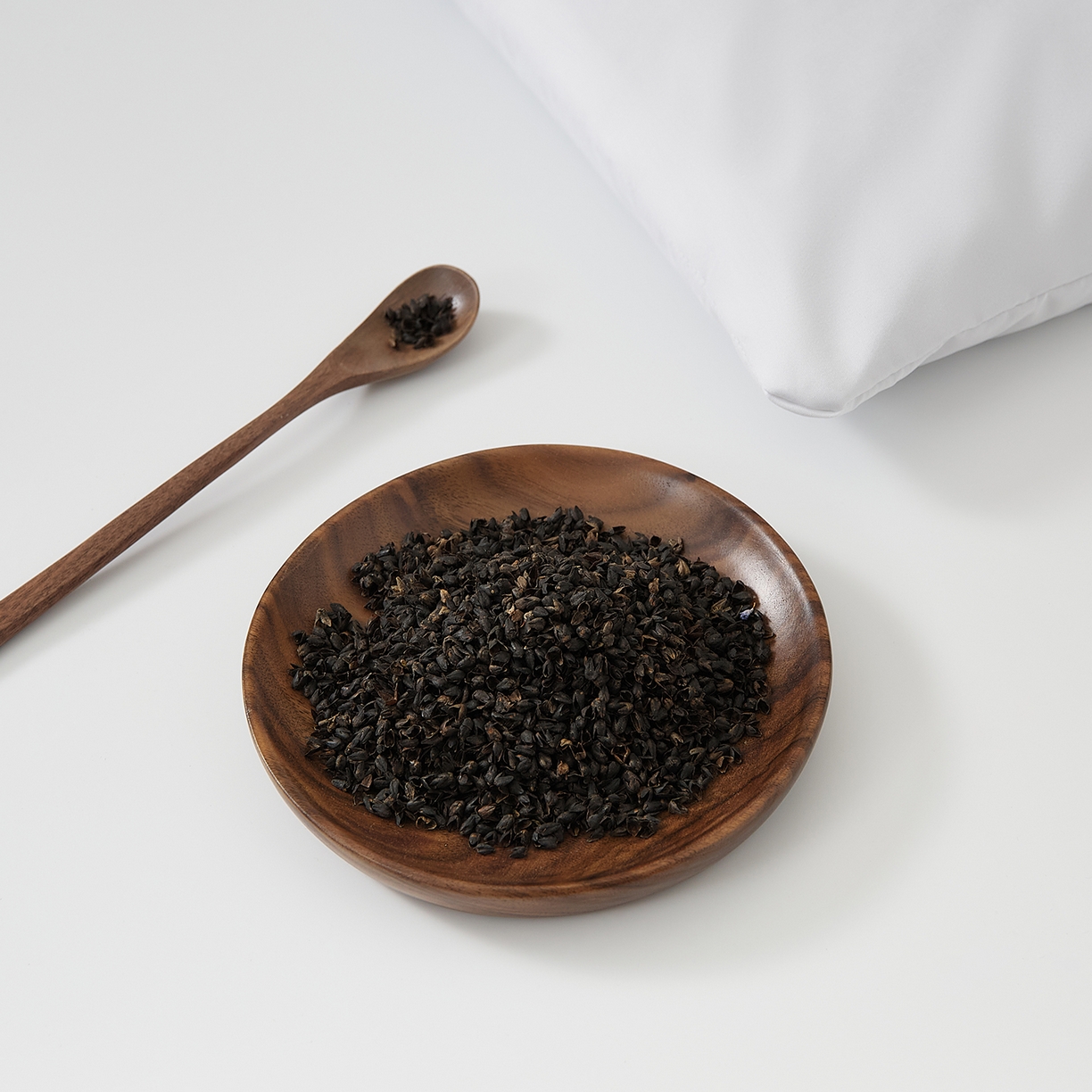 91家纺网 家纺一手货源 找家纺 境月枕芯坊 2026新款可拆洗棉麻黑苦荞枕枕头枕芯 可拆洗棉麻黑苦荞枕-大号