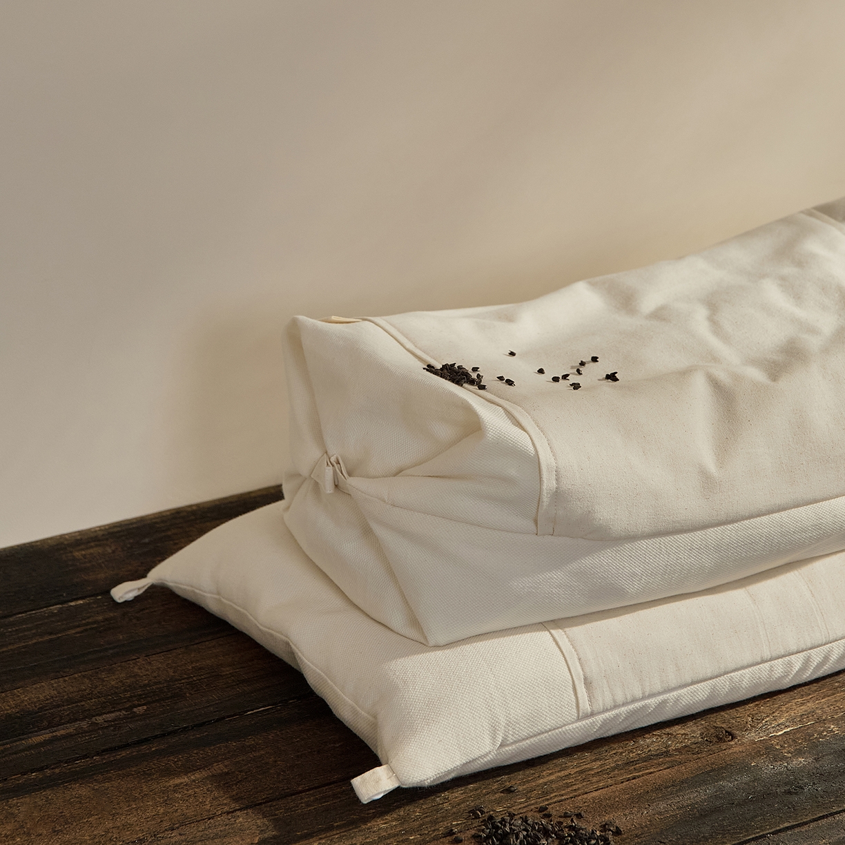 91家纺网 家纺一手货源 找家纺 境月枕芯坊 2026新款可拆洗棉麻黑苦荞枕枕头枕芯 可拆洗棉麻黑苦荞枕-大号