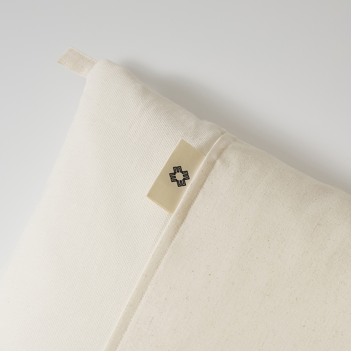 91家纺网 家纺一手货源 找家纺 境月枕芯坊 2026新款可拆洗棉麻黑苦荞枕枕头枕芯 可拆洗棉麻黑苦荞枕-大号