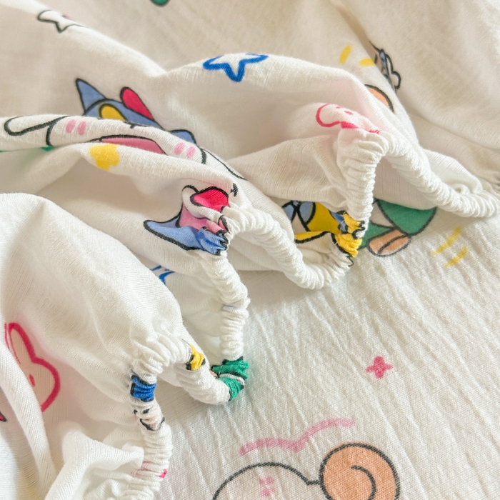 91家纺网 家纺一手货源 找家纺 温眠家纺 2025新款云感皱皱双层纱床笠 快乐家族