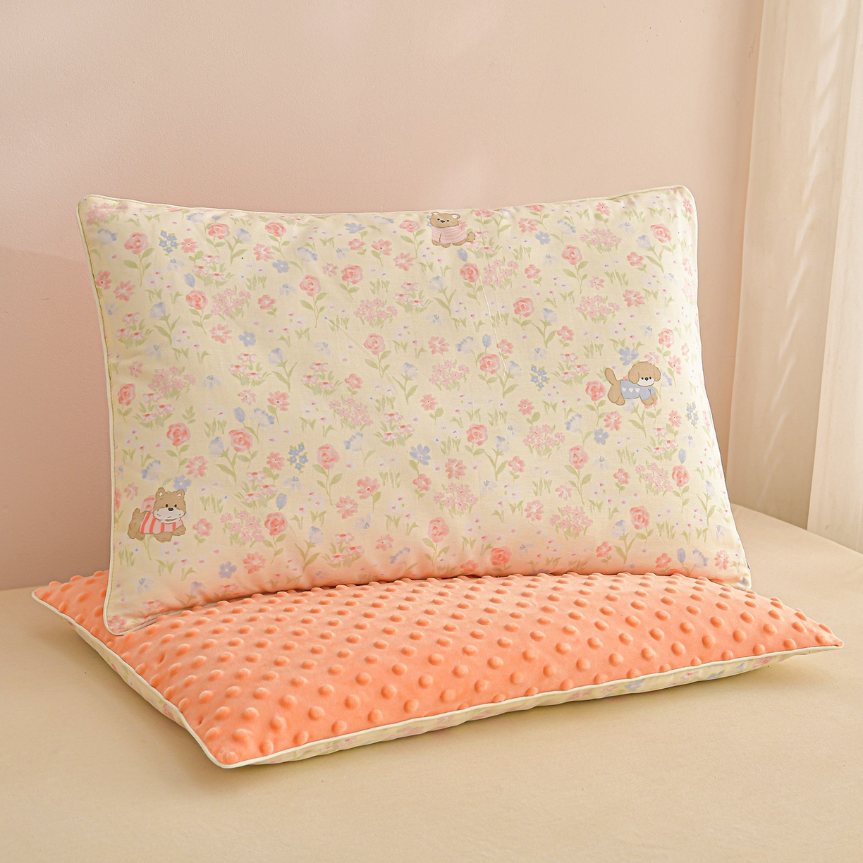 91家纺网 家纺一手货源 找家纺 铺尚美家纺 2026新款纯棉+豆豆绒棉花枕枕头枕芯 儿童枕芯 学生枕 花丛萌犬