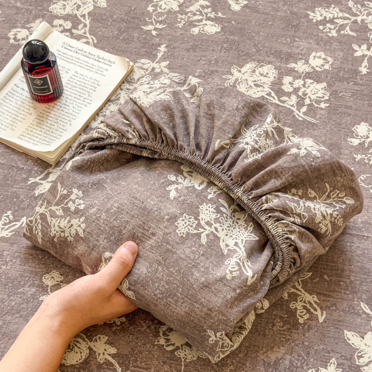 91家纺网 家纺一手货源 找家纺 温眠家纺 2025新款双层纱单件床笠床单 月华绣影