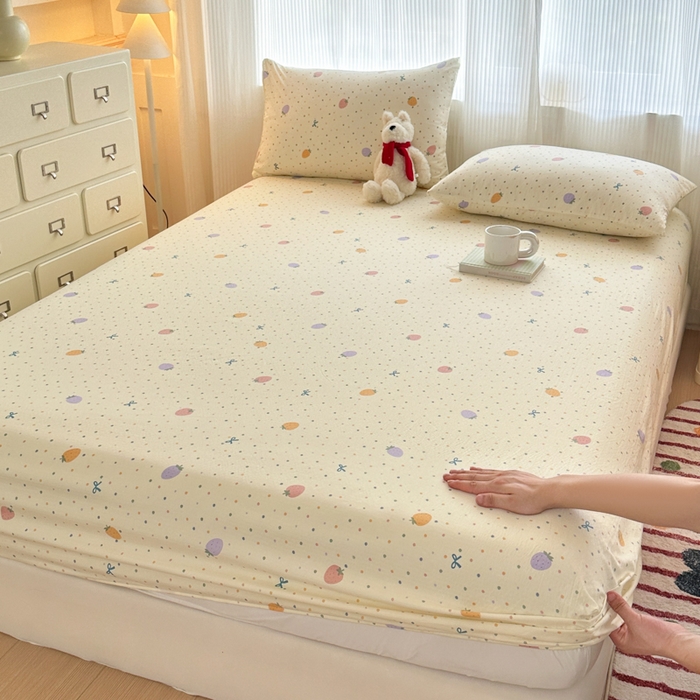 91家纺网 家纺一手货源 找家纺 温眠家纺 2025新款高克重云感双层纱床笠三件套学生床二件套床笠单品 双层纱床笠-草莓波点