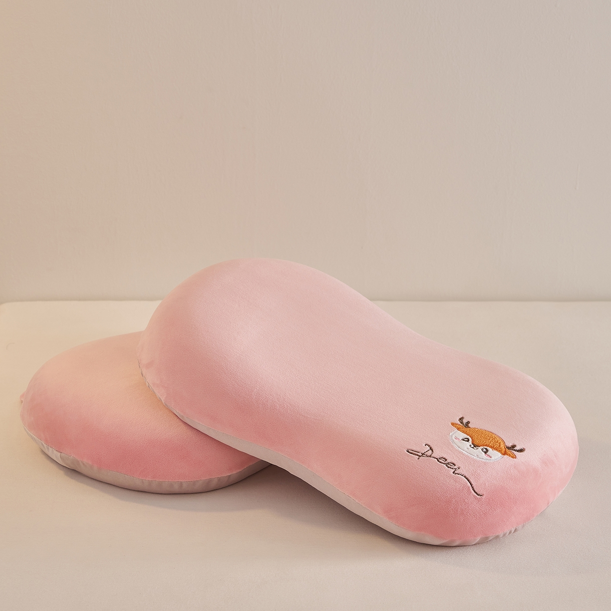 91家纺网 家纺一手货源 找家纺 铺尚美家纺 2026可爱卡通儿童猫肚枕学生幼儿园卡通记忆棉枕头枕芯30*50cm 可爱鹿记忆枕-粉