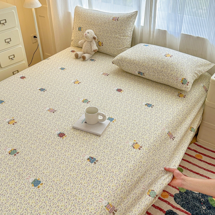 91家纺网 家纺一手货源 找家纺 温眠家纺 2025新款高克重云感双层纱床笠三件套学生床二件套床笠单品 双层纱床笠-田野兔