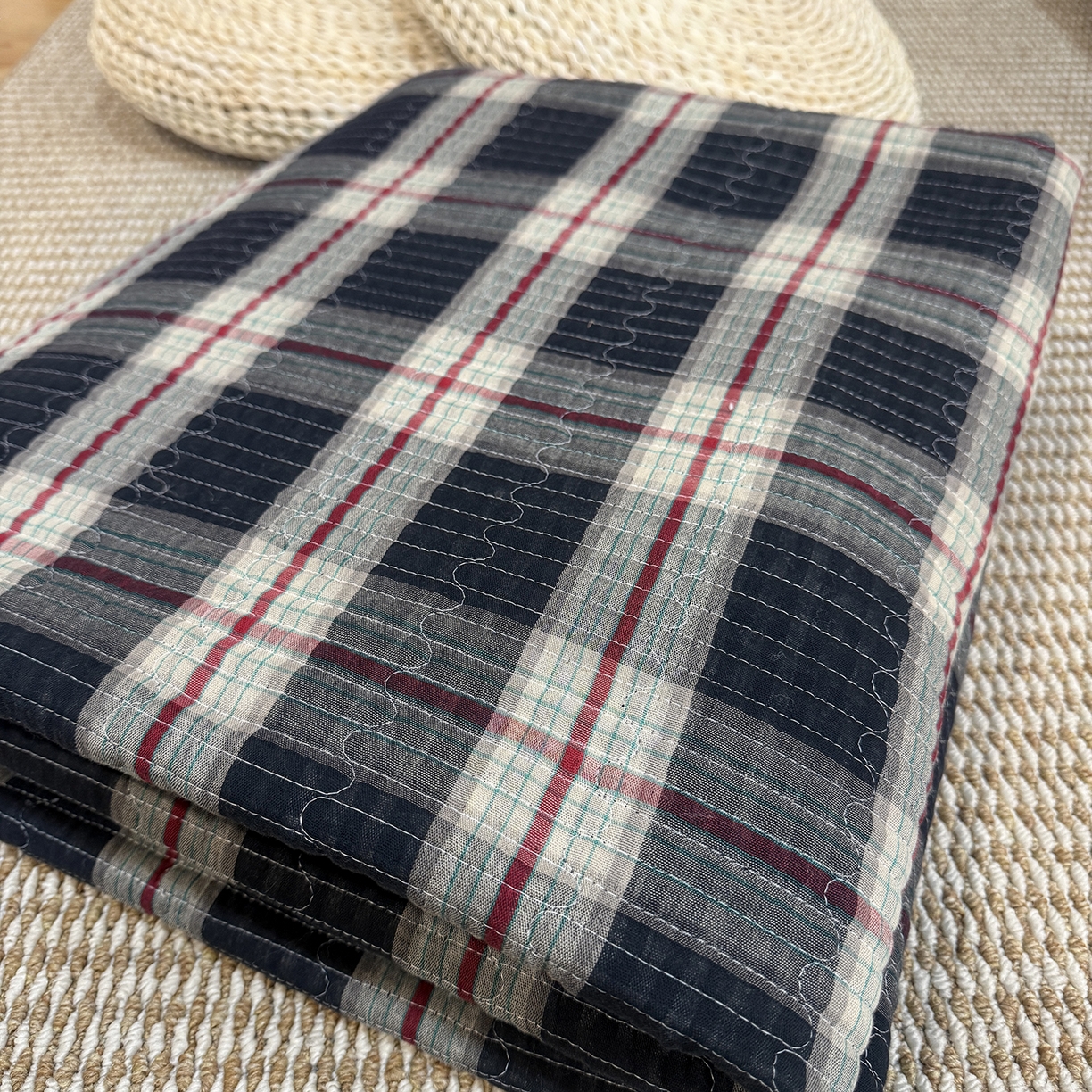 91家纺网 家纺一手货源 找家纺 仰望棉麻双层纱供应链 2026新款亲肤棉加绒床盖 墨染朱华