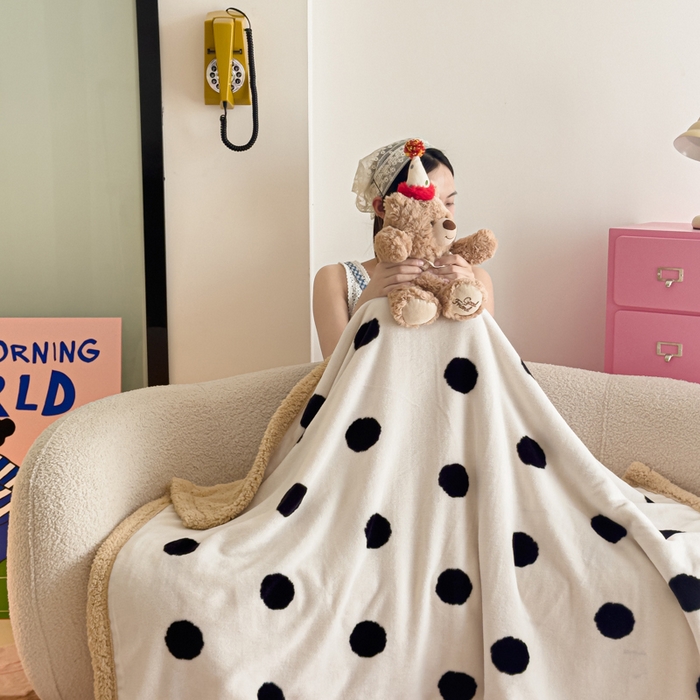 91家纺网 家纺一手货源 找家纺 温眠家纺 2025新款ins羊羔绒牛奶绒可被套休闲毯单被套-毯子图 羊-初见