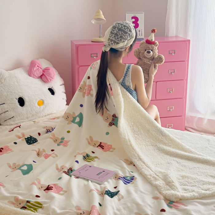 91家纺网 家纺一手货源 找家纺 温眠家纺 2025新款ins羊羔绒牛奶绒可被套休闲毯单被套-毯子图 羊-花间兔